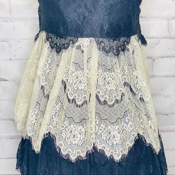 Plastic Island  black and ivory lace tiered dress size s - Picture 4 of 12